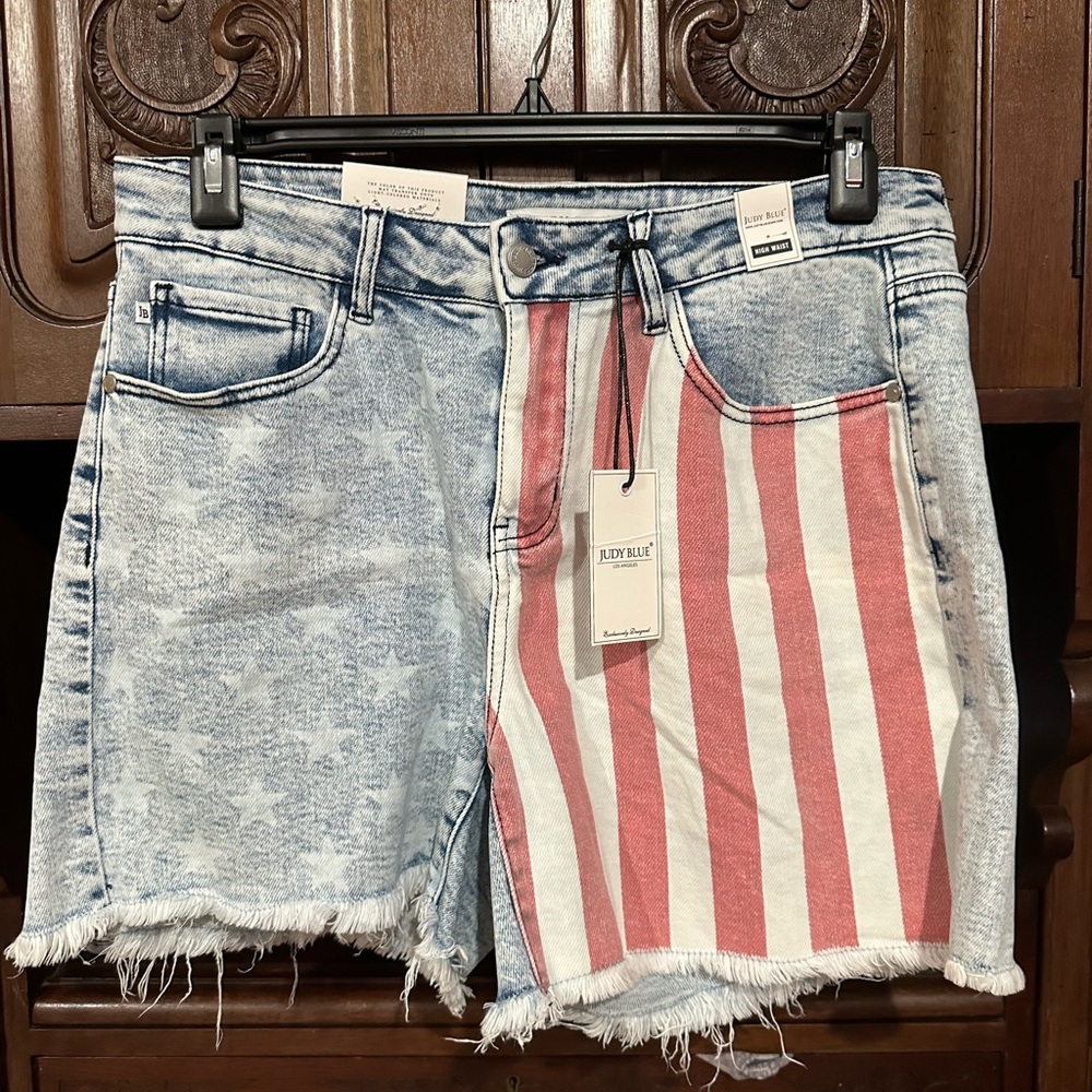 1XL Judy Blue Stars & Stripes Shorts 1XL